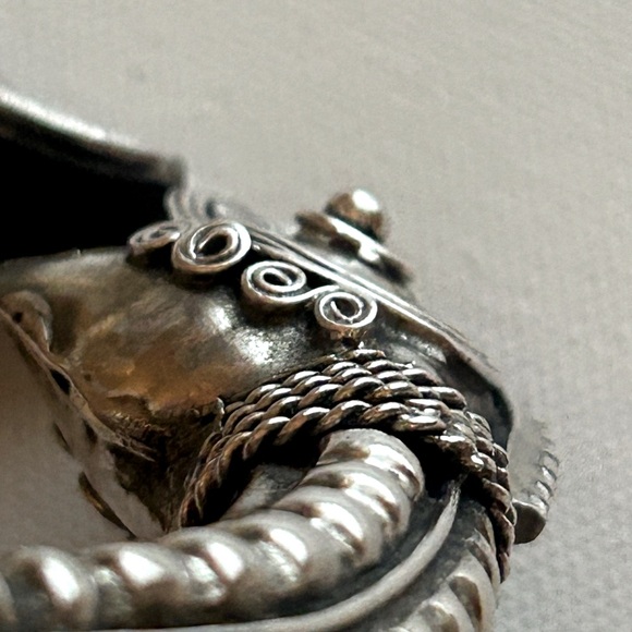 Grand exaggerate big handmade double dragon heads Miao silver bracelet cuff - Picture 7 of 14